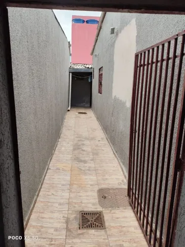 Aluga se barraco de fundos independente na samambaia sul 