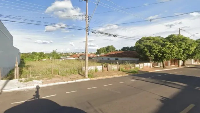 Terrenos 300 m2 e 600 m2 - Flândria - Pompéia-SP