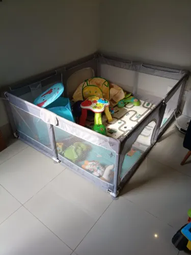 Cercadinho Chiqueirinho Infantil Bebê Portátil Com Tela 180x150 - CINZA