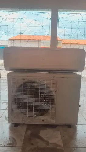 Vendo ar condicionado Elgin 12 mil BTUs com instalação e material incluso