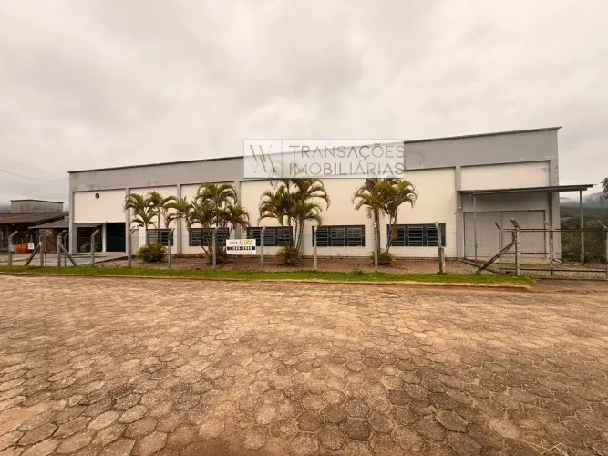Galpão para aluguel com 1850 metros quadrados em Centro - Santo Amaro da Imperatriz - SC