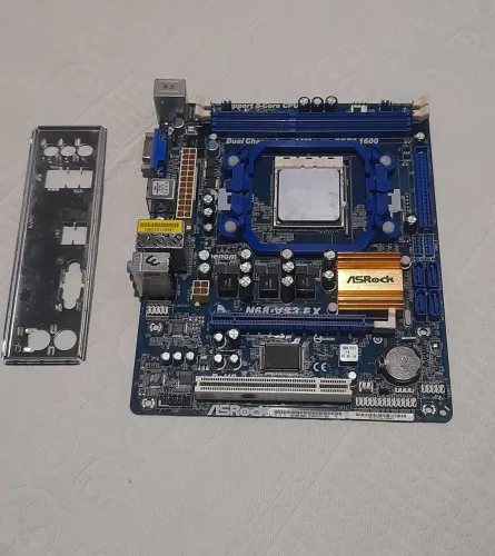 Placa mae ddr3 16gb com bios atualizada  perfeito estado tudo funcionando