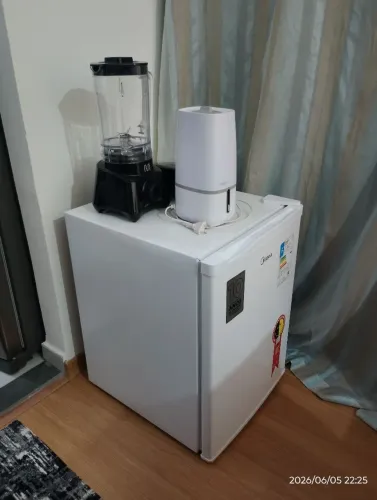 Frigobar Midea 67L + Liquidificador 650W + Umidificador Elgin