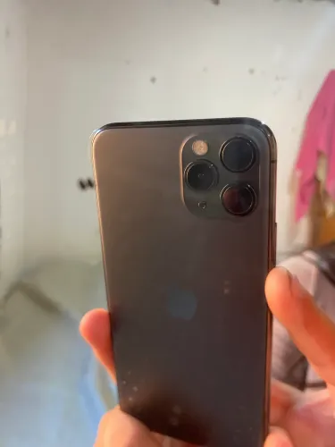 ? iPhone Pro Max em ótimo estado de conservação, funcionando perfeitamente