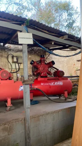 3 compressores de Pistão industrial