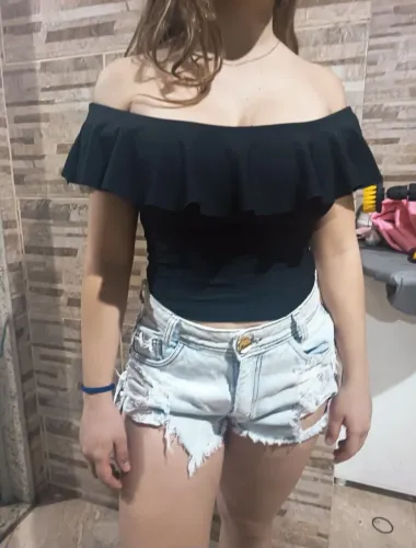 short usado- 20.      blusa nova- 25