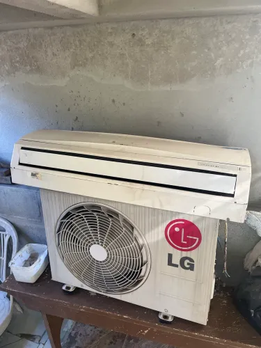 Vendo ar-condicionado LG