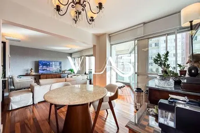 Apartamento ensolarado 3 Quartos e 2 vagas - Bigorrilho