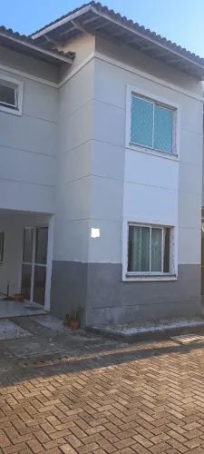 Casa Dupelx em Condomínio Bairro Itaperi a poucos metros da Av Silas Munguba!