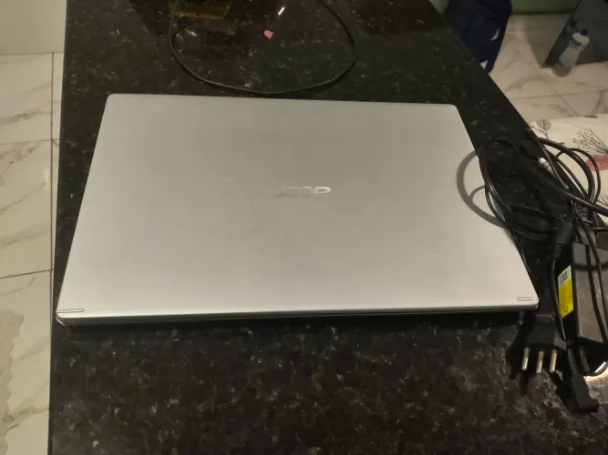 Vende - se notebook