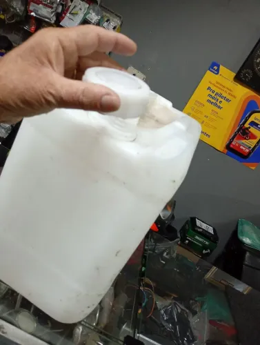 Galão de 20 litros, material excelente