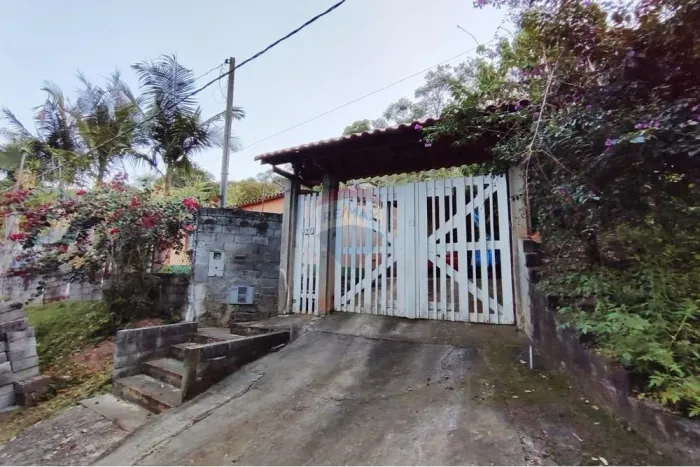 Terreno com Casa simples à Venda no Parque Caetê em Bragança Paulista