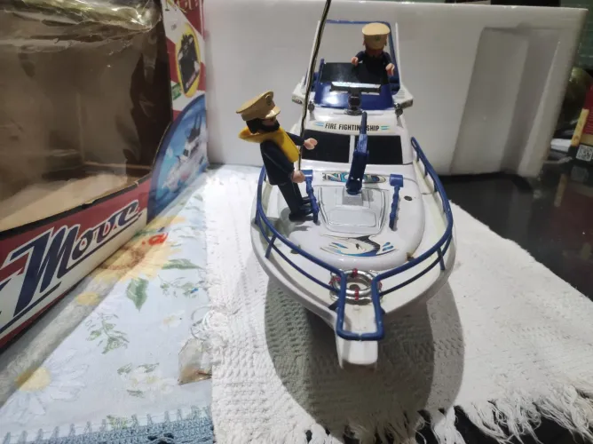 Lancha miniatura fire fightinh flete move 757t 028C