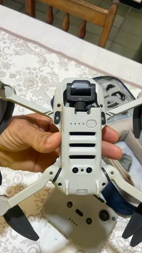 Drone DJI mini 2 com carregador e 2 baterias