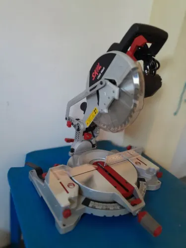 Vendo uma serra de meia esquadria skil valor 1.000