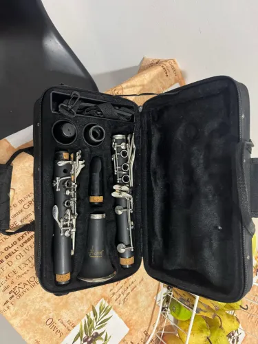 Vendo clarinete usado