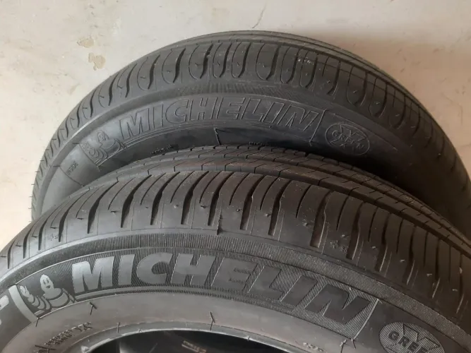 Pneu Michelin aro 15