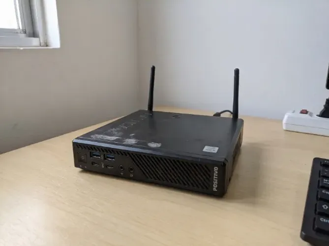 Mini PC Positivo i5-10400T 16GB RAM SSD Wi-Fi Windows 11
