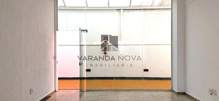 Sala Comercial para Locação ao Lado do Ribeirão Shopping com 32m² e 1 Vaga