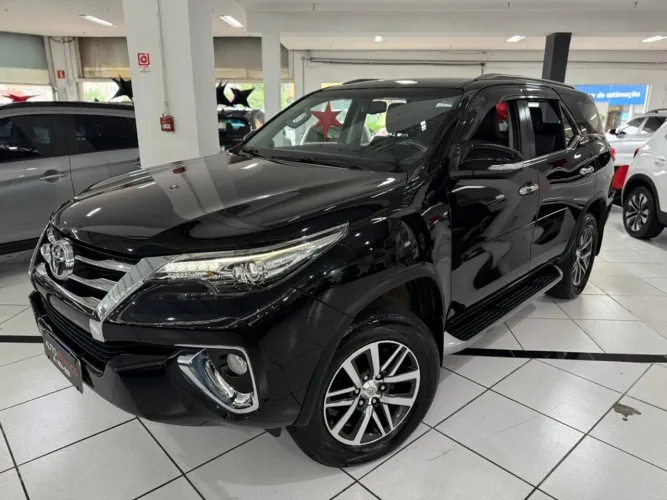 Toyota Hilux SW4 SRX 4X4 4.0 V6 24V Aut. 2016