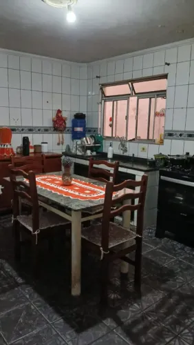 Vendo uma casa na estrada da cama patente no alvarenga por 380mil.