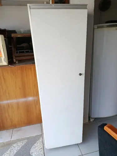 Armário utilitário com rodinha tamanho 165x50