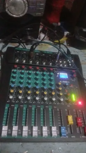 Mesa de som 6 canais