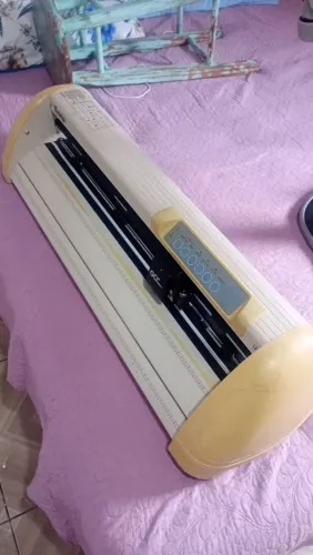 Plotter de recorte eletrônico em vinil