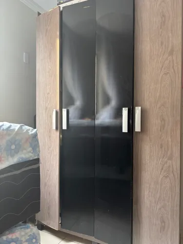 Guarda-roupa 4 portas 