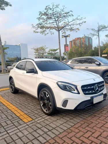 Mercedes-Benz GLA-200 GLA 200 Night 1.6. TB 16V Flex Aut. 2019