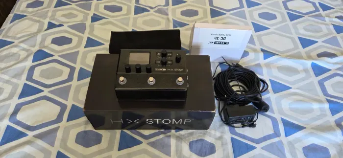 Pedaleira Line 6 HX Stomp Multi-efeitos Guitarra e Baixo