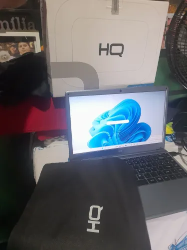 Vende-se Notebook HQ,Windows 11 