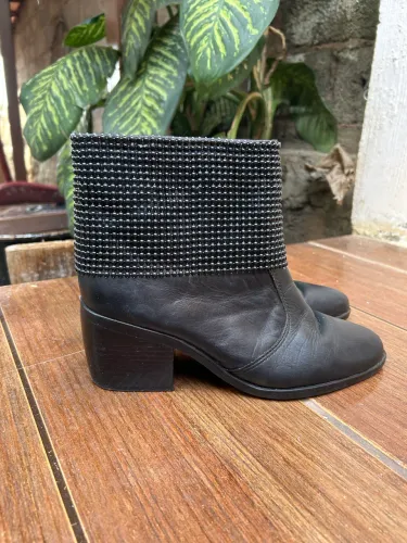 Bota preta