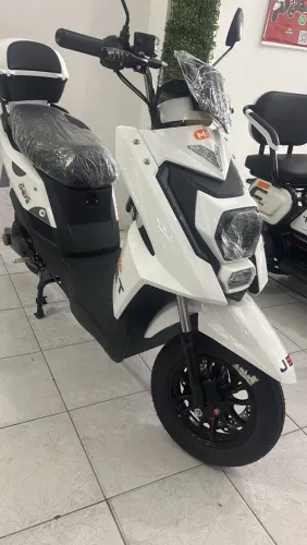 Moto Elétrica JR Voltz - Economia, Liberdade e Mobilidade sem CNH!