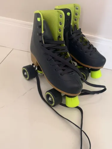 Patins 4 rodas Oxer retrô