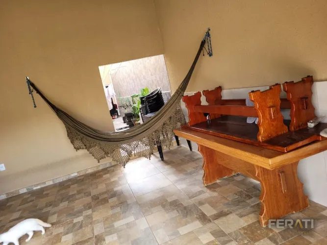 Vendo Casa com 5 quartos em Anápolis