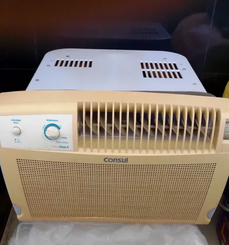 Vende Ar-condicionado Consul 7.500 Btus usado em Palmas-To tratar no fone *.