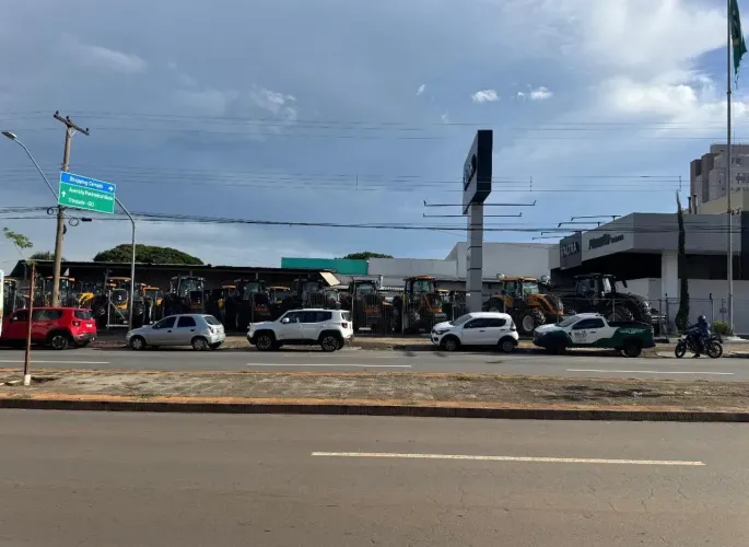 Imóvel para aluguel Av Castelo Branco com 1803 metros quadrados em frente Planalto Tratore