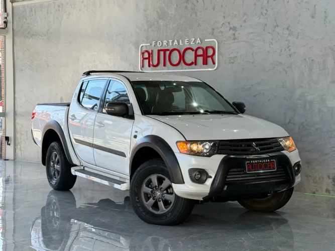 Mitsubishi L200 T.outdoor 3.2 CD TB Int. Dies. Aut. 2017