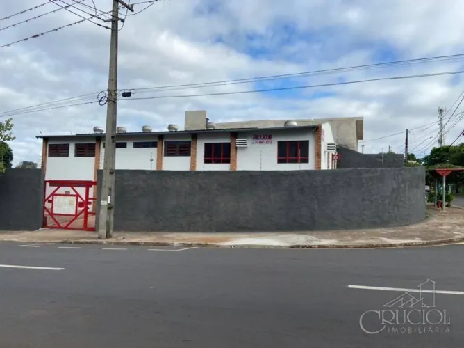 Barracão para Alugar, 218 m² por R$ 5.171/mês - Jardim Novo Sabará - Londrina/PR