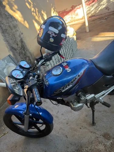 moto Honda strada 200