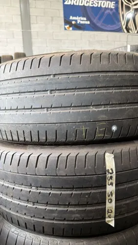 Pneus 255/50/20 marca PIRELLI 