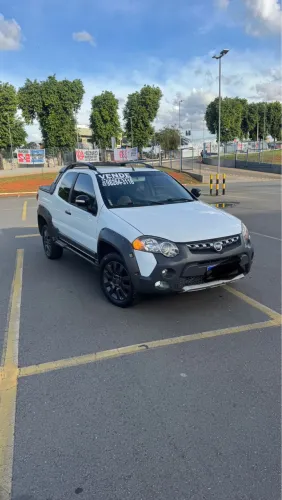 Fiat Strada Adventure1.8/ 1.8 Locker Flex CD 2015
