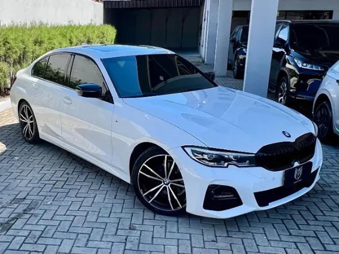 BMW 320I A 2.0 TB M Sport Activeflex 16V 4P 2022
