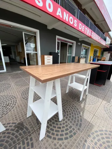 MESA DE ESTUDOS COM CAVALETE NOVA, PRONTA ENTREGA!!
