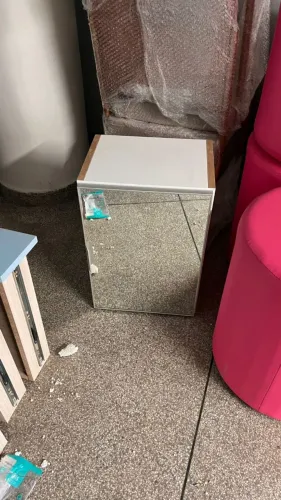 NICHO COM PORTA ESPELHO