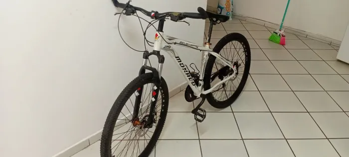 Bicicleta para trilha Mônaco aro 29 (todas as peças shimano)