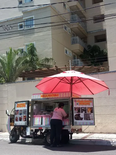 Vendo loja em triciclo.
