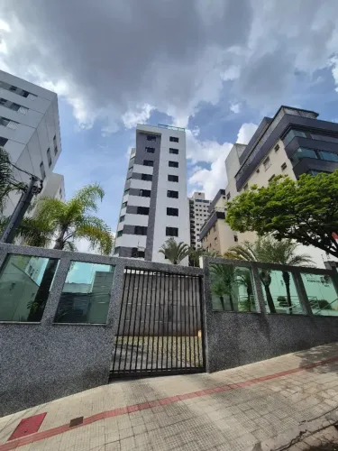 Cobertura para alugar com 200 mts, 3 quartos e 3 vagas no Buritis - Belo Horizonte - MG