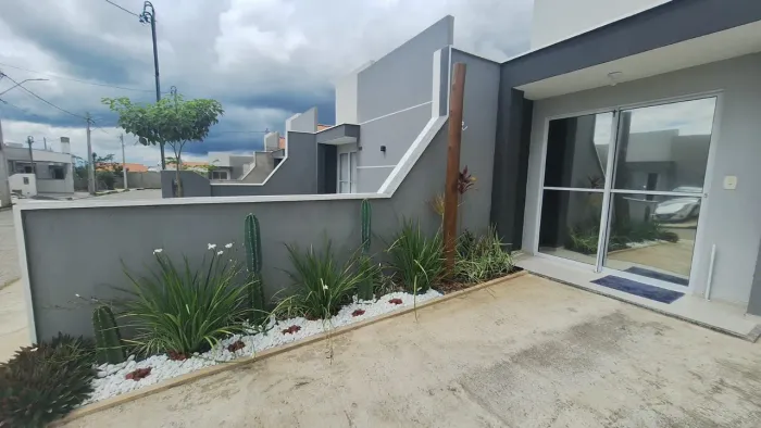 Casa MOBILIADA, em condomínio, para ALUGAR , no bairro Sim